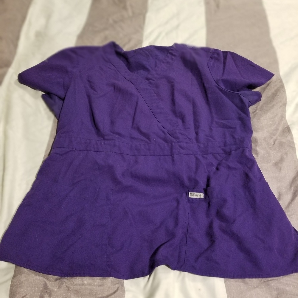 Scrub top